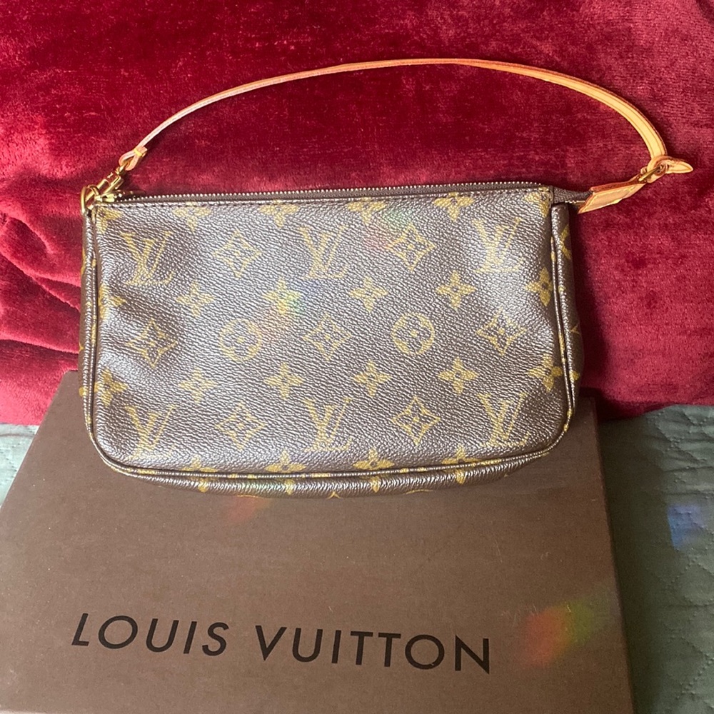 Louis Vuitton Purse